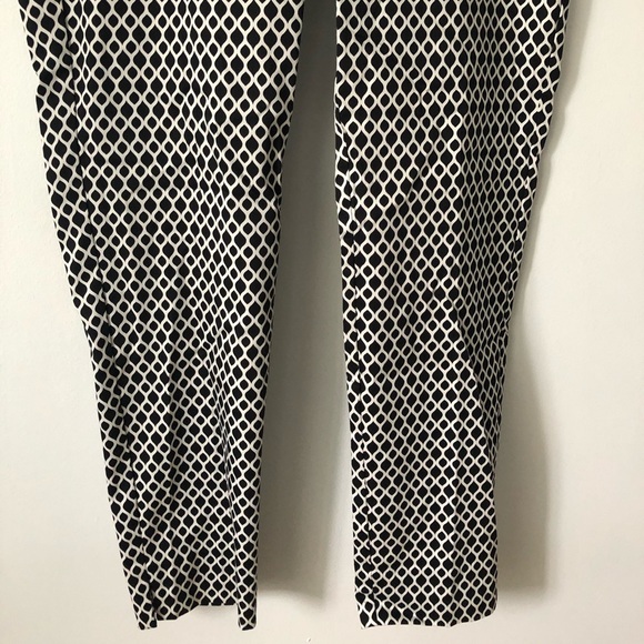 Brand new H&M women’s slacks black & white print - Picture 8 of 9